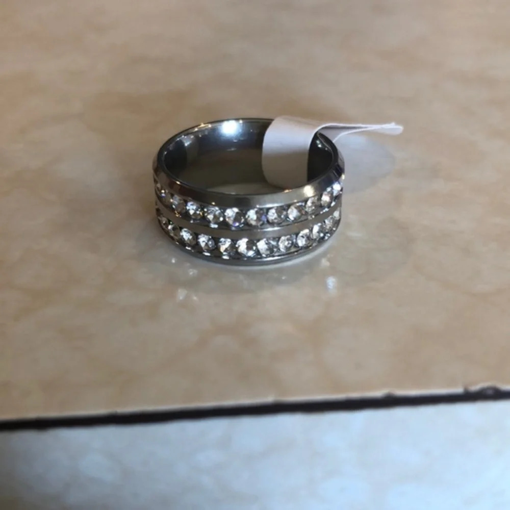 2-ROW CHANNEL-SET CZ BAND-SILVER-new